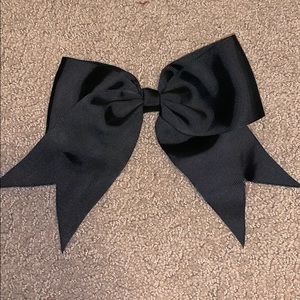 Black hair bow pin